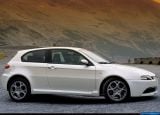 Ð¤Ð¾Ñ‚Ð¾Ð³Ñ€Ð°Ñ„Ð¸Ñ Ð°Ð²Ñ‚Ð¾Ð¼Ð¾Ð±Ð¸Ð»Ñ 2002 Alfa Romeo 147 GTA â„–046 Ð“Ð°Ð»ÐµÑ€ÐµÑ Ñ„Ð¾Ñ‚Ð¾Ð³Ñ€Ð°Ñ„Ð¸Ð¹ и обоев рабочего Ñтола Ñ Ð¸Ð·Ð¾Ð±Ñ€Ð°Ð¶ÐµÐ½Ð¸ÐµÐ¼ ÑкÑтерьера, интерьера, конÑтрукции и дизайнерÑких риÑунков Ð°Ð²Ñ‚Ð¾Ð¼Ð¾Ð±Ð¸Ð»Ñ 2002 Alfa Romeo 147 GTA.