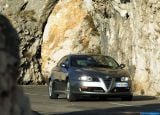 Ð¤Ð¾Ñ‚Ð¾Ð³Ñ€Ð°Ñ„Ð¸Ñ Ð°Ð²Ñ‚Ð¾Ð¼Ð¾Ð±Ð¸Ð»Ñ 2003 Alfa Romeo GT â„–023 Ð“Ð°Ð»ÐµÑ€ÐµÑ Ñ„Ð¾Ñ‚Ð¾Ð³Ñ€Ð°Ñ„Ð¸Ð¹ и обоев рабочего Ñтола Ñ Ð¸Ð·Ð¾Ð±Ñ€Ð°Ð¶ÐµÐ½Ð¸ÐµÐ¼ ÑкÑтерьера, интерьера, конÑтрукции и дизайнерÑких риÑунков Ð°Ð²Ñ‚Ð¾Ð¼Ð¾Ð±Ð¸Ð»Ñ 2003 Alfa Romeo GT.
