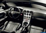 Ð¤Ð¾Ñ‚Ð¾Ð³Ñ€Ð°Ñ„Ð¸Ñ Ð°Ð²Ñ‚Ð¾Ð¼Ð¾Ð±Ð¸Ð»Ñ 2003 Alfa Romeo Spider â„–007 Ð“Ð°Ð»ÐµÑ€ÐµÑ Ñ„Ð¾Ñ‚Ð¾Ð³Ñ€Ð°Ñ„Ð¸Ð¹ и обоев рабочего Ñтола Ñ Ð¸Ð·Ð¾Ð±Ñ€Ð°Ð¶ÐµÐ½Ð¸ÐµÐ¼ ÑкÑтерьера, интерьера, конÑтрукции и дизайнерÑких риÑунков Ð°Ð²Ñ‚Ð¾Ð¼Ð¾Ð±Ð¸Ð»Ñ 2003 Alfa Romeo Spider.