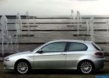 Ð¤Ð¾Ñ‚Ð¾Ð³Ñ€Ð°Ñ„Ð¸Ñ Ð°Ð²Ñ‚Ð¾Ð¼Ð¾Ð±Ð¸Ð»Ñ 2004 Alfa Romeo 147 3door â„–023 Ð“Ð°Ð»ÐµÑ€ÐµÑ Ñ„Ð¾Ñ‚Ð¾Ð³Ñ€Ð°Ñ„Ð¸Ð¹ и обоев рабочего Ñтола Ñ Ð¸Ð·Ð¾Ð±Ñ€Ð°Ð¶ÐµÐ½Ð¸ÐµÐ¼ ÑкÑтерьера, интерьера, конÑтрукции и дизайнерÑких риÑунков Ð°Ð²Ñ‚Ð¾Ð¼Ð¾Ð±Ð¸Ð»Ñ 2004 Alfa Romeo 147 3door.