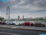 Ð“Ð°Ð»ÐµÑ€ÐµÑ Ñ„Ð¾Ñ‚Ð¾Ð³Ñ€Ð°Ñ„Ð¸Ð¹ Ð¸ Ð¾Ð±Ð¾ÐµÐ² Ñ€Ð°Ð±Ð¾Ñ‡ÐµÐ³Ð¾ ÑÑ‚Ð¾Ð»Ð° Ñ Ð¸Ð·Ð¾Ð±Ñ€Ð°Ð¶ÐµÐ½Ð¸ÐµÐ¼ ÑÐºÑÑ‚ÐµÑ€ÑŒÐµÑ€Ð°, Ð¸Ð½Ñ‚ÐµÑ€ÑŒÐµÑ€Ð°, ÐºÐ¾Ð½ÑÑ‚Ñ€ÑƒÐºÑ†Ð¸Ð¸ Ð¸ Ð´Ð¸Ð·Ð°Ð¹Ð½ÐµÑ€ÑÐºÐ¸Ñ… Ñ€Ð¸ÑÑƒÐ½ÐºÐ¾Ð² Ð°Ð²Ñ‚Ð¾Ð¼Ð¾Ð±Ð¸Ð»Ñ 2012 Aston Martin Cygnet.