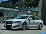 Ð“Ð°Ð»ÐµÑ€ÐµÑ Ñ„Ð¾Ñ‚Ð¾Ð³Ñ€Ð°Ñ„Ð¸Ð¹ Ð¸ Ð¾Ð±Ð¾ÐµÐ² Ñ€Ð°Ð±Ð¾Ñ‡ÐµÐ³Ð¾ ÑÑ‚Ð¾Ð»Ð° Ñ Ð¸Ð·Ð¾Ð±Ñ€Ð°Ð¶ÐµÐ½Ð¸ÐµÐ¼ ÑÐºÑÑ‚ÐµÑ€ÑŒÐµÑ€Ð°, Ð¸Ð½Ñ‚ÐµÑ€ÑŒÐµÑ€Ð°, ÐºÐ¾Ð½ÑÑ‚Ñ€ÑƒÐºÑ†Ð¸Ð¸ Ð¸ Ð´Ð¸Ð·Ð°Ð¹Ð½ÐµÑ€ÑÐºÐ¸Ñ… Ñ€Ð¸ÑÑƒÐ½ÐºÐ¾Ð² Ð°Ð²Ñ‚Ð¾Ð¼Ð¾Ð±Ð¸Ð»Ñ 2011 Audi A8 L.