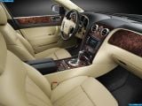 Ð¤Ð¾Ñ‚Ð¾Ð³Ñ€Ð°Ñ„Ð¸Ñ Ð°Ð²Ñ‚Ð¾Ð¼Ð¾Ð±Ð¸Ð»Ñ 2005 Bentley Continental Flying Spur â„–039 Ð“Ð°Ð»ÐµÑ€ÐµÑ Ñ„Ð¾Ñ‚Ð¾Ð³Ñ€Ð°Ñ„Ð¸Ð¹ и обоев рабочего Ñтола Ñ Ð¸Ð·Ð¾Ð±Ñ€Ð°Ð¶ÐµÐ½Ð¸ÐµÐ¼ ÑкÑтерьера, интерьера, конÑтрукции и дизайнерÑких риÑунков Ð°Ð²Ñ‚Ð¾Ð¼Ð¾Ð±Ð¸Ð»Ñ 2005 Bentley Continental Flying Spur.