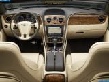 Ð¤Ð¾Ñ‚Ð¾Ð³Ñ€Ð°Ñ„Ð¸Ñ Ð°Ð²Ñ‚Ð¾Ð¼Ð¾Ð±Ð¸Ð»Ñ 2012 Bentley Continental GTC â„–074 Ð“Ð°Ð»ÐµÑ€ÐµÑ Ñ„Ð¾Ñ‚Ð¾Ð³Ñ€Ð°Ñ„Ð¸Ð¹ и обоев рабочего Ñтола Ñ Ð¸Ð·Ð¾Ð±Ñ€Ð°Ð¶ÐµÐ½Ð¸ÐµÐ¼ ÑкÑтерьера, интерьера, конÑтрукции и дизайнерÑких риÑунков Ð°Ð²Ñ‚Ð¾Ð¼Ð¾Ð±Ð¸Ð»Ñ 2012 Bentley Continental GTC.