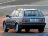 Ð¤Ð¾Ñ‚Ð¾Ð³Ñ€Ð°Ñ„Ð¸Ñ Ð°Ð²Ñ‚Ð¾Ð¼Ð¾Ð±Ð¸Ð»Ñ 1995 BMW 3-series Touring â„–009 Ð“Ð°Ð»ÐµÑ€ÐµÑ Ñ„Ð¾Ñ‚Ð¾Ð³Ñ€Ð°Ñ„Ð¸Ð¹ и обоев рабочего Ñтола Ñ Ð¸Ð·Ð¾Ð±Ñ€Ð°Ð¶ÐµÐ½Ð¸ÐµÐ¼ ÑкÑтерьера, интерьера, конÑтрукции и дизайнерÑких риÑунков Ð°Ð²Ñ‚Ð¾Ð¼Ð¾Ð±Ð¸Ð»Ñ 1995 BMW 3-series Touring.