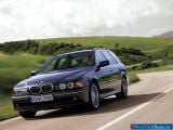 Ð¤Ð¾Ñ‚Ð¾Ð³Ñ€Ð°Ñ„Ð¸Ñ Ð°Ð²Ñ‚Ð¾Ð¼Ð¾Ð±Ð¸Ð»Ñ 2000 BMW 5-series Touring â„–008 Ð“Ð°Ð»ÐµÑ€ÐµÑ Ñ„Ð¾Ñ‚Ð¾Ð³Ñ€Ð°Ñ„Ð¸Ð¹ и обоев рабочего Ñтола Ñ Ð¸Ð·Ð¾Ð±Ñ€Ð°Ð¶ÐµÐ½Ð¸ÐµÐ¼ ÑкÑтерьера, интерьера, конÑтрукции и дизайнерÑких риÑунков Ð°Ð²Ñ‚Ð¾Ð¼Ð¾Ð±Ð¸Ð»Ñ 2000 BMW 5-series Touring.