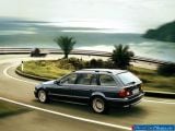 Ð¤Ð¾Ñ‚Ð¾Ð³Ñ€Ð°Ñ„Ð¸Ñ Ð°Ð²Ñ‚Ð¾Ð¼Ð¾Ð±Ð¸Ð»Ñ 2000 BMW 5-series Touring â„–011 Ð“Ð°Ð»ÐµÑ€ÐµÑ Ñ„Ð¾Ñ‚Ð¾Ð³Ñ€Ð°Ñ„Ð¸Ð¹ и обоев рабочего Ñтола Ñ Ð¸Ð·Ð¾Ð±Ñ€Ð°Ð¶ÐµÐ½Ð¸ÐµÐ¼ ÑкÑтерьера, интерьера, конÑтрукции и дизайнерÑких риÑунков Ð°Ð²Ñ‚Ð¾Ð¼Ð¾Ð±Ð¸Ð»Ñ 2000 BMW 5-series Touring.