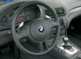 Ð“Ð°Ð»ÐµÑ€ÐµÑ Ñ„Ð¾Ñ‚Ð¾Ð³Ñ€Ð°Ñ„Ð¸Ð¹ Ð¸ Ð¾Ð±Ð¾ÐµÐ² Ñ€Ð°Ð±Ð¾Ñ‡ÐµÐ³Ð¾ ÑÑ‚Ð¾Ð»Ð° Ñ Ð¸Ð·Ð¾Ð±Ñ€Ð°Ð¶ÐµÐ½Ð¸ÐµÐ¼ ÑÐºÑÑ‚ÐµÑ€ÑŒÐµÑ€Ð°, Ð¸Ð½Ñ‚ÐµÑ€ÑŒÐµÑ€Ð°, ÐºÐ¾Ð½ÑÑ‚Ñ€ÑƒÐºÑ†Ð¸Ð¸ Ð¸ Ð´Ð¸Ð·Ð°Ð¹Ð½ÐµÑ€ÑÐºÐ¸Ñ… Ñ€Ð¸ÑÑƒÐ½ÐºÐ¾Ð² Ð°Ð²Ñ‚Ð¾Ð¼Ð¾Ð±Ð¸Ð»Ñ 2003 BMW 325ti Compact.