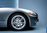 Ð¤Ð¾Ñ‚Ð¾Ð³Ñ€Ð°Ñ„Ð¸Ñ Ð°Ð²Ñ‚Ð¾Ð¼Ð¾Ð±Ð¸Ð»Ñ 2003 BMW Z4 â„–039 Ð“Ð°Ð»ÐµÑ€ÐµÑ Ñ„Ð¾Ñ‚Ð¾Ð³Ñ€Ð°Ñ„Ð¸Ð¹ и обоев рабочего Ñтола Ñ Ð¸Ð·Ð¾Ð±Ñ€Ð°Ð¶ÐµÐ½Ð¸ÐµÐ¼ ÑкÑтерьера, интерьера, конÑтрукции и дизайнерÑких риÑунков Ð°Ð²Ñ‚Ð¾Ð¼Ð¾Ð±Ð¸Ð»Ñ 2003 BMW Z4.