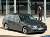 Ð¤Ð¾Ñ‚Ð¾Ð³Ñ€Ð°Ñ„Ð¸Ñ Ð°Ð²Ñ‚Ð¾Ð¼Ð¾Ð±Ð¸Ð»Ñ 2004 BMW 5-series Touring â„–004 Ð“Ð°Ð»ÐµÑ€ÐµÑ Ñ„Ð¾Ñ‚Ð¾Ð³Ñ€Ð°Ñ„Ð¸Ð¹ и обоев рабочего Ñтола Ñ Ð¸Ð·Ð¾Ð±Ñ€Ð°Ð¶ÐµÐ½Ð¸ÐµÐ¼ ÑкÑтерьера, интерьера, конÑтрукции и дизайнерÑких риÑунков Ð°Ð²Ñ‚Ð¾Ð¼Ð¾Ð±Ð¸Ð»Ñ 2004 BMW 5-series Touring.