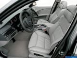 Ð¤Ð¾Ñ‚Ð¾Ð³Ñ€Ð°Ñ„Ð¸Ñ Ð°Ð²Ñ‚Ð¾Ð¼Ð¾Ð±Ð¸Ð»Ñ 2004 BMW 5-series Touring â„–020 Ð“Ð°Ð»ÐµÑ€ÐµÑ Ñ„Ð¾Ñ‚Ð¾Ð³Ñ€Ð°Ñ„Ð¸Ð¹ и обоев рабочего Ñтола Ñ Ð¸Ð·Ð¾Ð±Ñ€Ð°Ð¶ÐµÐ½Ð¸ÐµÐ¼ ÑкÑтерьера, интерьера, конÑтрукции и дизайнерÑких риÑунков Ð°Ð²Ñ‚Ð¾Ð¼Ð¾Ð±Ð¸Ð»Ñ 2004 BMW 5-series Touring.