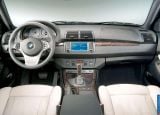 Ð¤Ð¾Ñ‚Ð¾Ð³Ñ€Ð°Ñ„Ð¸Ñ Ð°Ð²Ñ‚Ð¾Ð¼Ð¾Ð±Ð¸Ð»Ñ 2004 BMW X5 4.8is â„–021 Ð“Ð°Ð»ÐµÑ€ÐµÑ Ñ„Ð¾Ñ‚Ð¾Ð³Ñ€Ð°Ñ„Ð¸Ð¹ и обоев рабочего Ñтола Ñ Ð¸Ð·Ð¾Ð±Ñ€Ð°Ð¶ÐµÐ½Ð¸ÐµÐ¼ ÑкÑтерьера, интерьера, конÑтрукции и дизайнерÑких риÑунков Ð°Ð²Ñ‚Ð¾Ð¼Ð¾Ð±Ð¸Ð»Ñ 2004 BMW X5 4.8is.