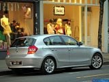 Ð¤Ð¾Ñ‚Ð¾Ð³Ñ€Ð°Ñ„Ð¸Ñ Ð°Ð²Ñ‚Ð¾Ð¼Ð¾Ð±Ð¸Ð»Ñ 2005 BMW 1-series â„–015 Ð“Ð°Ð»ÐµÑ€ÐµÑ Ñ„Ð¾Ñ‚Ð¾Ð³Ñ€Ð°Ñ„Ð¸Ð¹ и обоев рабочего Ñтола Ñ Ð¸Ð·Ð¾Ð±Ñ€Ð°Ð¶ÐµÐ½Ð¸ÐµÐ¼ ÑкÑтерьера, интерьера, конÑтрукции и дизайнерÑких риÑунков Ð°Ð²Ñ‚Ð¾Ð¼Ð¾Ð±Ð¸Ð»Ñ 2005 BMW 1-series.