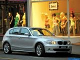 Ð¤Ð¾Ñ‚Ð¾Ð³Ñ€Ð°Ñ„Ð¸Ñ Ð°Ð²Ñ‚Ð¾Ð¼Ð¾Ð±Ð¸Ð»Ñ 2005 BMW 1-series â„–026 Ð“Ð°Ð»ÐµÑ€ÐµÑ Ñ„Ð¾Ñ‚Ð¾Ð³Ñ€Ð°Ñ„Ð¸Ð¹ и обоев рабочего Ñтола Ñ Ð¸Ð·Ð¾Ð±Ñ€Ð°Ð¶ÐµÐ½Ð¸ÐµÐ¼ ÑкÑтерьера, интерьера, конÑтрукции и дизайнерÑких риÑунков Ð°Ð²Ñ‚Ð¾Ð¼Ð¾Ð±Ð¸Ð»Ñ 2005 BMW 1-series.