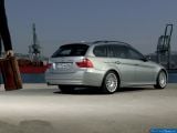 Ð¤Ð¾Ñ‚Ð¾Ð³Ñ€Ð°Ñ„Ð¸Ñ Ð°Ð²Ñ‚Ð¾Ð¼Ð¾Ð±Ð¸Ð»Ñ 2005 BMW 3-series Touring â„–013 Ð“Ð°Ð»ÐµÑ€ÐµÑ Ñ„Ð¾Ñ‚Ð¾Ð³Ñ€Ð°Ñ„Ð¸Ð¹ и обоев рабочего Ñтола Ñ Ð¸Ð·Ð¾Ð±Ñ€Ð°Ð¶ÐµÐ½Ð¸ÐµÐ¼ ÑкÑтерьера, интерьера, конÑтрукции и дизайнерÑких риÑунков Ð°Ð²Ñ‚Ð¾Ð¼Ð¾Ð±Ð¸Ð»Ñ 2005 BMW 3-series Touring.