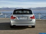 Ð¤Ð¾Ñ‚Ð¾Ð³Ñ€Ð°Ñ„Ð¸Ñ Ð°Ð²Ñ‚Ð¾Ð¼Ð¾Ð±Ð¸Ð»Ñ 2005 BMW 3-series Touring â„–014 Ð“Ð°Ð»ÐµÑ€ÐµÑ Ñ„Ð¾Ñ‚Ð¾Ð³Ñ€Ð°Ñ„Ð¸Ð¹ и обоев рабочего Ñтола Ñ Ð¸Ð·Ð¾Ð±Ñ€Ð°Ð¶ÐµÐ½Ð¸ÐµÐ¼ ÑкÑтерьера, интерьера, конÑтрукции и дизайнерÑких риÑунков Ð°Ð²Ñ‚Ð¾Ð¼Ð¾Ð±Ð¸Ð»Ñ 2005 BMW 3-series Touring.