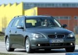 Ð¤Ð¾Ñ‚Ð¾Ð³Ñ€Ð°Ñ„Ð¸Ñ Ð°Ð²Ñ‚Ð¾Ð¼Ð¾Ð±Ð¸Ð»Ñ 2005 BMW 545i Touring â„–003 Ð“Ð°Ð»ÐµÑ€ÐµÑ Ñ„Ð¾Ñ‚Ð¾Ð³Ñ€Ð°Ñ„Ð¸Ð¹ и обоев рабочего Ñтола Ñ Ð¸Ð·Ð¾Ð±Ñ€Ð°Ð¶ÐµÐ½Ð¸ÐµÐ¼ ÑкÑтерьера, интерьера, конÑтрукции и дизайнерÑких риÑунков Ð°Ð²Ñ‚Ð¾Ð¼Ð¾Ð±Ð¸Ð»Ñ 2005 BMW 545i Touring.