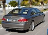 Ð¤Ð¾Ñ‚Ð¾Ð³Ñ€Ð°Ñ„Ð¸Ñ Ð°Ð²Ñ‚Ð¾Ð¼Ð¾Ð±Ð¸Ð»Ñ 2006 BMW 750Li â„–020 Ð“Ð°Ð»ÐµÑ€ÐµÑ Ñ„Ð¾Ñ‚Ð¾Ð³Ñ€Ð°Ñ„Ð¸Ð¹ и обоев рабочего Ñтола Ñ Ð¸Ð·Ð¾Ð±Ñ€Ð°Ð¶ÐµÐ½Ð¸ÐµÐ¼ ÑкÑтерьера, интерьера, конÑтрукции и дизайнерÑких риÑунков Ð°Ð²Ñ‚Ð¾Ð¼Ð¾Ð±Ð¸Ð»Ñ 2006 BMW 750Li.