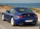 Ð¤Ð¾Ñ‚Ð¾Ð³Ñ€Ð°Ñ„Ð¸Ñ Ð°Ð²Ñ‚Ð¾Ð¼Ð¾Ð±Ð¸Ð»Ñ 2006 BMW Z4 M Coupe â„–039 Ð“Ð°Ð»ÐµÑ€ÐµÑ Ñ„Ð¾Ñ‚Ð¾Ð³Ñ€Ð°Ñ„Ð¸Ð¹ и обоев рабочего Ñтола Ñ Ð¸Ð·Ð¾Ð±Ñ€Ð°Ð¶ÐµÐ½Ð¸ÐµÐ¼ ÑкÑтерьера, интерьера, конÑтрукции и дизайнерÑких риÑунков Ð°Ð²Ñ‚Ð¾Ð¼Ð¾Ð±Ð¸Ð»Ñ 2006 BMW Z4 M Coupe.