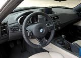 Ð¤Ð¾Ñ‚Ð¾Ð³Ñ€Ð°Ñ„Ð¸Ñ Ð°Ð²Ñ‚Ð¾Ð¼Ð¾Ð±Ð¸Ð»Ñ 2006 BMW Z4 M Coupe â„–057 Ð“Ð°Ð»ÐµÑ€ÐµÑ Ñ„Ð¾Ñ‚Ð¾Ð³Ñ€Ð°Ñ„Ð¸Ð¹ и обоев рабочего Ñтола Ñ Ð¸Ð·Ð¾Ð±Ñ€Ð°Ð¶ÐµÐ½Ð¸ÐµÐ¼ ÑкÑтерьера, интерьера, конÑтрукции и дизайнерÑких риÑунков Ð°Ð²Ñ‚Ð¾Ð¼Ð¾Ð±Ð¸Ð»Ñ 2006 BMW Z4 M Coupe.