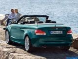 Ð¤Ð¾Ñ‚Ð¾Ð³Ñ€Ð°Ñ„Ð¸Ñ Ð°Ð²Ñ‚Ð¾Ð¼Ð¾Ð±Ð¸Ð»Ñ 2008 BMW 1-series Convertible â„–012 Ð“Ð°Ð»ÐµÑ€ÐµÑ Ñ„Ð¾Ñ‚Ð¾Ð³Ñ€Ð°Ñ„Ð¸Ð¹ и обоев рабочего Ñтола Ñ Ð¸Ð·Ð¾Ð±Ñ€Ð°Ð¶ÐµÐ½Ð¸ÐµÐ¼ ÑкÑтерьера, интерьера, конÑтрукции и дизайнерÑких риÑунков Ð°Ð²Ñ‚Ð¾Ð¼Ð¾Ð±Ð¸Ð»Ñ 2008 BMW 1-series Convertible.