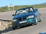 Ð¤Ð¾Ñ‚Ð¾Ð³Ñ€Ð°Ñ„Ð¸Ñ Ð°Ð²Ñ‚Ð¾Ð¼Ð¾Ð±Ð¸Ð»Ñ 2008 BMW 1-series Convertible â„–033 Ð“Ð°Ð»ÐµÑ€ÐµÑ Ñ„Ð¾Ñ‚Ð¾Ð³Ñ€Ð°Ñ„Ð¸Ð¹ и обоев рабочего Ñтола Ñ Ð¸Ð·Ð¾Ð±Ñ€Ð°Ð¶ÐµÐ½Ð¸ÐµÐ¼ ÑкÑтерьера, интерьера, конÑтрукции и дизайнерÑких риÑунков Ð°Ð²Ñ‚Ð¾Ð¼Ð¾Ð±Ð¸Ð»Ñ 2008 BMW 1-series Convertible.