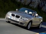 Ð¤Ð¾Ñ‚Ð¾Ð³Ñ€Ð°Ñ„Ð¸Ñ Ð°Ð²Ñ‚Ð¾Ð¼Ð¾Ð±Ð¸Ð»Ñ 2008 BMW 1-series Convertible â„–043 Ð“Ð°Ð»ÐµÑ€ÐµÑ Ñ„Ð¾Ñ‚Ð¾Ð³Ñ€Ð°Ñ„Ð¸Ð¹ и обоев рабочего Ñтола Ñ Ð¸Ð·Ð¾Ð±Ñ€Ð°Ð¶ÐµÐ½Ð¸ÐµÐ¼ ÑкÑтерьера, интерьера, конÑтрукции и дизайнерÑких риÑунков Ð°Ð²Ñ‚Ð¾Ð¼Ð¾Ð±Ð¸Ð»Ñ 2008 BMW 1-series Convertible.