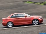 Ð¤Ð¾Ñ‚Ð¾Ð³Ñ€Ð°Ñ„Ð¸Ñ Ð°Ð²Ñ‚Ð¾Ð¼Ð¾Ð±Ð¸Ð»Ñ 2008 BMW 1-series Coupe â„–017 Ð“Ð°Ð»ÐµÑ€ÐµÑ Ñ„Ð¾Ñ‚Ð¾Ð³Ñ€Ð°Ñ„Ð¸Ð¹ и обоев рабочего Ñтола Ñ Ð¸Ð·Ð¾Ð±Ñ€Ð°Ð¶ÐµÐ½Ð¸ÐµÐ¼ ÑкÑтерьера, интерьера, конÑтрукции и дизайнерÑких риÑунков Ð°Ð²Ñ‚Ð¾Ð¼Ð¾Ð±Ð¸Ð»Ñ 2008 BMW 1-series Coupe.