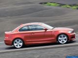 Ð¤Ð¾Ñ‚Ð¾Ð³Ñ€Ð°Ñ„Ð¸Ñ Ð°Ð²Ñ‚Ð¾Ð¼Ð¾Ð±Ð¸Ð»Ñ 2008 BMW 1-series Coupe â„–044 Ð“Ð°Ð»ÐµÑ€ÐµÑ Ñ„Ð¾Ñ‚Ð¾Ð³Ñ€Ð°Ñ„Ð¸Ð¹ и обоев рабочего Ñтола Ñ Ð¸Ð·Ð¾Ð±Ñ€Ð°Ð¶ÐµÐ½Ð¸ÐµÐ¼ ÑкÑтерьера, интерьера, конÑтрукции и дизайнерÑких риÑунков Ð°Ð²Ñ‚Ð¾Ð¼Ð¾Ð±Ð¸Ð»Ñ 2008 BMW 1-series Coupe.