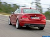 Ð¤Ð¾Ñ‚Ð¾Ð³Ñ€Ð°Ñ„Ð¸Ñ Ð°Ð²Ñ‚Ð¾Ð¼Ð¾Ð±Ð¸Ð»Ñ 2008 BMW 1-series Coupe â„–045 Ð“Ð°Ð»ÐµÑ€ÐµÑ Ñ„Ð¾Ñ‚Ð¾Ð³Ñ€Ð°Ñ„Ð¸Ð¹ и обоев рабочего Ñтола Ñ Ð¸Ð·Ð¾Ð±Ñ€Ð°Ð¶ÐµÐ½Ð¸ÐµÐ¼ ÑкÑтерьера, интерьера, конÑтрукции и дизайнерÑких риÑунков Ð°Ð²Ñ‚Ð¾Ð¼Ð¾Ð±Ð¸Ð»Ñ 2008 BMW 1-series Coupe.