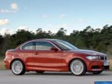 Ð¤Ð¾Ñ‚Ð¾Ð³Ñ€Ð°Ñ„Ð¸Ñ Ð°Ð²Ñ‚Ð¾Ð¼Ð¾Ð±Ð¸Ð»Ñ 2008 BMW 1-series Coupe â„–049 Ð“Ð°Ð»ÐµÑ€ÐµÑ Ñ„Ð¾Ñ‚Ð¾Ð³Ñ€Ð°Ñ„Ð¸Ð¹ и обоев рабочего Ñтола Ñ Ð¸Ð·Ð¾Ð±Ñ€Ð°Ð¶ÐµÐ½Ð¸ÐµÐ¼ ÑкÑтерьера, интерьера, конÑтрукции и дизайнерÑких риÑунков Ð°Ð²Ñ‚Ð¾Ð¼Ð¾Ð±Ð¸Ð»Ñ 2008 BMW 1-series Coupe.