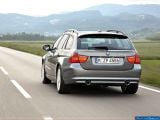 Ð¤Ð¾Ñ‚Ð¾Ð³Ñ€Ð°Ñ„Ð¸Ñ Ð°Ð²Ñ‚Ð¾Ð¼Ð¾Ð±Ð¸Ð»Ñ 2008 BMW 3-series Touring â„–011 Ð“Ð°Ð»ÐµÑ€ÐµÑ Ñ„Ð¾Ñ‚Ð¾Ð³Ñ€Ð°Ñ„Ð¸Ð¹ и обоев рабочего Ñтола Ñ Ð¸Ð·Ð¾Ð±Ñ€Ð°Ð¶ÐµÐ½Ð¸ÐµÐ¼ ÑкÑтерьера, интерьера, конÑтрукции и дизайнерÑких риÑунков Ð°Ð²Ñ‚Ð¾Ð¼Ð¾Ð±Ð¸Ð»Ñ 2008 BMW 3-series Touring.