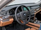 Ð¤Ð¾Ñ‚Ð¾Ð³Ñ€Ð°Ñ„Ð¸Ñ Ð°Ð²Ñ‚Ð¾Ð¼Ð¾Ð±Ð¸Ð»Ñ 2009 BMW 730d â„–054 Ð“Ð°Ð»ÐµÑ€ÐµÑ Ñ„Ð¾Ñ‚Ð¾Ð³Ñ€Ð°Ñ„Ð¸Ð¹ и обоев рабочего Ñтола Ñ Ð¸Ð·Ð¾Ð±Ñ€Ð°Ð¶ÐµÐ½Ð¸ÐµÐ¼ ÑкÑтерьера, интерьера, конÑтрукции и дизайнерÑких риÑунков Ð°Ð²Ñ‚Ð¾Ð¼Ð¾Ð±Ð¸Ð»Ñ 2009 BMW 730d.