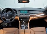 Ð¤Ð¾Ñ‚Ð¾Ð³Ñ€Ð°Ñ„Ð¸Ñ Ð°Ð²Ñ‚Ð¾Ð¼Ð¾Ð±Ð¸Ð»Ñ 2009 BMW 730d â„–056 Ð“Ð°Ð»ÐµÑ€ÐµÑ Ñ„Ð¾Ñ‚Ð¾Ð³Ñ€Ð°Ñ„Ð¸Ð¹ и обоев рабочего Ñтола Ñ Ð¸Ð·Ð¾Ð±Ñ€Ð°Ð¶ÐµÐ½Ð¸ÐµÐ¼ ÑкÑтерьера, интерьера, конÑтрукции и дизайнерÑких риÑунков Ð°Ð²Ñ‚Ð¾Ð¼Ð¾Ð±Ð¸Ð»Ñ 2009 BMW 730d.