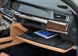 Ð¤Ð¾Ñ‚Ð¾Ð³Ñ€Ð°Ñ„Ð¸Ñ Ð°Ð²Ñ‚Ð¾Ð¼Ð¾Ð±Ð¸Ð»Ñ 2009 BMW 730d â„–061 Ð“Ð°Ð»ÐµÑ€ÐµÑ Ñ„Ð¾Ñ‚Ð¾Ð³Ñ€Ð°Ñ„Ð¸Ð¹ и обоев рабочего Ñтола Ñ Ð¸Ð·Ð¾Ð±Ñ€Ð°Ð¶ÐµÐ½Ð¸ÐµÐ¼ ÑкÑтерьера, интерьера, конÑтрукции и дизайнерÑких риÑунков Ð°Ð²Ñ‚Ð¾Ð¼Ð¾Ð±Ð¸Ð»Ñ 2009 BMW 730d.