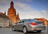 Ð¤Ð¾Ñ‚Ð¾Ð³Ñ€Ð°Ñ„Ð¸Ñ Ð°Ð²Ñ‚Ð¾Ð¼Ð¾Ð±Ð¸Ð»Ñ 2009 BMW 750Li â„–035 Ð“Ð°Ð»ÐµÑ€ÐµÑ Ñ„Ð¾Ñ‚Ð¾Ð³Ñ€Ð°Ñ„Ð¸Ð¹ и обоев рабочего Ñтола Ñ Ð¸Ð·Ð¾Ð±Ñ€Ð°Ð¶ÐµÐ½Ð¸ÐµÐ¼ ÑкÑтерьера, интерьера, конÑтрукции и дизайнерÑких риÑунков Ð°Ð²Ñ‚Ð¾Ð¼Ð¾Ð±Ð¸Ð»Ñ 2009 BMW 750Li.