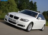 Ð¤Ð¾Ñ‚Ð¾Ð³Ñ€Ð°Ñ„Ð¸Ñ Ð°Ð²Ñ‚Ð¾Ð¼Ð¾Ð±Ð¸Ð»Ñ 2010 BMW 320d Sedan efficientdynamics â„–002 Ð“Ð°Ð»ÐµÑ€ÐµÑ Ñ„Ð¾Ñ‚Ð¾Ð³Ñ€Ð°Ñ„Ð¸Ð¹ и обоев рабочего Ñтола Ñ Ð¸Ð·Ð¾Ð±Ñ€Ð°Ð¶ÐµÐ½Ð¸ÐµÐ¼ ÑкÑтерьера, интерьера, конÑтрукции и дизайнерÑких риÑунков Ð°Ð²Ñ‚Ð¾Ð¼Ð¾Ð±Ð¸Ð»Ñ 2010 BMW 320d Sedan efficientdynamics.