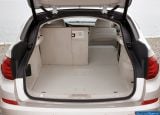 Ð¤Ð¾Ñ‚Ð¾Ð³Ñ€Ð°Ñ„Ð¸Ñ Ð°Ð²Ñ‚Ð¾Ð¼Ð¾Ð±Ð¸Ð»Ñ 2010 BMW 5-series Gran Turismo â„–142 Ð“Ð°Ð»ÐµÑ€ÐµÑ Ñ„Ð¾Ñ‚Ð¾Ð³Ñ€Ð°Ñ„Ð¸Ð¹ и обоев рабочего Ñтола Ñ Ð¸Ð·Ð¾Ð±Ñ€Ð°Ð¶ÐµÐ½Ð¸ÐµÐ¼ ÑкÑтерьера, интерьера, конÑтрукции и дизайнерÑких риÑунков Ð°Ð²Ñ‚Ð¾Ð¼Ð¾Ð±Ð¸Ð»Ñ 2010 BMW 5-series Gran Turismo.