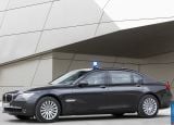 Ð“Ð°Ð»ÐµÑ€ÐµÑ Ñ„Ð¾Ñ‚Ð¾Ð³Ñ€Ð°Ñ„Ð¸Ð¹ Ð¸ Ð¾Ð±Ð¾ÐµÐ² Ñ€Ð°Ð±Ð¾Ñ‡ÐµÐ³Ð¾ ÑÑ‚Ð¾Ð»Ð° Ñ Ð¸Ð·Ð¾Ð±Ñ€Ð°Ð¶ÐµÐ½Ð¸ÐµÐ¼ ÑÐºÑÑ‚ÐµÑ€ÑŒÐµÑ€Ð°, Ð¸Ð½Ñ‚ÐµÑ€ÑŒÐµÑ€Ð°, ÐºÐ¾Ð½ÑÑ‚Ñ€ÑƒÐºÑ†Ð¸Ð¸ Ð¸ Ð´Ð¸Ð·Ð°Ð¹Ð½ÐµÑ€ÑÐºÐ¸Ñ… Ñ€Ð¸ÑÑƒÐ½ÐºÐ¾Ð² Ð°Ð²Ñ‚Ð¾Ð¼Ð¾Ð±Ð¸Ð»Ñ 2010 BMW 7-series High Security.