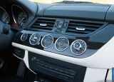 Ð¤Ð¾Ñ‚Ð¾Ð³Ñ€Ð°Ñ„Ð¸Ñ Ð°Ð²Ñ‚Ð¾Ð¼Ð¾Ð±Ð¸Ð»Ñ 2010 BMW Z4 â„–151 Ð“Ð°Ð»ÐµÑ€ÐµÑ Ñ„Ð¾Ñ‚Ð¾Ð³Ñ€Ð°Ñ„Ð¸Ð¹ и обоев рабочего Ñтола Ñ Ð¸Ð·Ð¾Ð±Ñ€Ð°Ð¶ÐµÐ½Ð¸ÐµÐ¼ ÑкÑтерьера, интерьера, конÑтрукции и дизайнерÑких риÑунков Ð°Ð²Ñ‚Ð¾Ð¼Ð¾Ð±Ð¸Ð»Ñ 2010 BMW Z4.