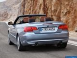Ð¤Ð¾Ñ‚Ð¾Ð³Ñ€Ð°Ñ„Ð¸Ñ Ð°Ð²Ñ‚Ð¾Ð¼Ð¾Ð±Ð¸Ð»Ñ 2011 BMW 3-series Convertible â„–004 Ð“Ð°Ð»ÐµÑ€ÐµÑ Ñ„Ð¾Ñ‚Ð¾Ð³Ñ€Ð°Ñ„Ð¸Ð¹ и обоев рабочего Ñтола Ñ Ð¸Ð·Ð¾Ð±Ñ€Ð°Ð¶ÐµÐ½Ð¸ÐµÐ¼ ÑкÑтерьера, интерьера, конÑтрукции и дизайнерÑких риÑунков Ð°Ð²Ñ‚Ð¾Ð¼Ð¾Ð±Ð¸Ð»Ñ 2011 BMW 3-series Convertible.