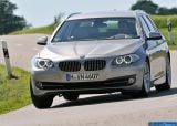 Ð¤Ð¾Ñ‚Ð¾Ð³Ñ€Ð°Ñ„Ð¸Ñ Ð°Ð²Ñ‚Ð¾Ð¼Ð¾Ð±Ð¸Ð»Ñ 2011 BMW 5-series Touring â„–006 Ð“Ð°Ð»ÐµÑ€ÐµÑ Ñ„Ð¾Ñ‚Ð¾Ð³Ñ€Ð°Ñ„Ð¸Ð¹ и обоев рабочего Ñтола Ñ Ð¸Ð·Ð¾Ð±Ñ€Ð°Ð¶ÐµÐ½Ð¸ÐµÐ¼ ÑкÑтерьера, интерьера, конÑтрукции и дизайнерÑких риÑунков Ð°Ð²Ñ‚Ð¾Ð¼Ð¾Ð±Ð¸Ð»Ñ 2011 BMW 5-series Touring.
