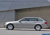 Ð¤Ð¾Ñ‚Ð¾Ð³Ñ€Ð°Ñ„Ð¸Ñ Ð°Ð²Ñ‚Ð¾Ð¼Ð¾Ð±Ð¸Ð»Ñ 2011 BMW 5-series Touring â„–045 Ð“Ð°Ð»ÐµÑ€ÐµÑ Ñ„Ð¾Ñ‚Ð¾Ð³Ñ€Ð°Ñ„Ð¸Ð¹ и обоев рабочего Ñтола Ñ Ð¸Ð·Ð¾Ð±Ñ€Ð°Ð¶ÐµÐ½Ð¸ÐµÐ¼ ÑкÑтерьера, интерьера, конÑтрукции и дизайнерÑких риÑунков Ð°Ð²Ñ‚Ð¾Ð¼Ð¾Ð±Ð¸Ð»Ñ 2011 BMW 5-series Touring.