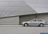 Ð¤Ð¾Ñ‚Ð¾Ð³Ñ€Ð°Ñ„Ð¸Ñ Ð°Ð²Ñ‚Ð¾Ð¼Ð¾Ð±Ð¸Ð»Ñ 2011 BMW 5-series Touring â„–047 Ð“Ð°Ð»ÐµÑ€ÐµÑ Ñ„Ð¾Ñ‚Ð¾Ð³Ñ€Ð°Ñ„Ð¸Ð¹ и обоев рабочего Ñтола Ñ Ð¸Ð·Ð¾Ð±Ñ€Ð°Ð¶ÐµÐ½Ð¸ÐµÐ¼ ÑкÑтерьера, интерьера, конÑтрукции и дизайнерÑких риÑунков Ð°Ð²Ñ‚Ð¾Ð¼Ð¾Ð±Ð¸Ð»Ñ 2011 BMW 5-series Touring.