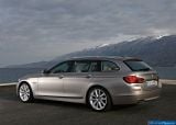 Ð¤Ð¾Ñ‚Ð¾Ð³Ñ€Ð°Ñ„Ð¸Ñ Ð°Ð²Ñ‚Ð¾Ð¼Ð¾Ð±Ð¸Ð»Ñ 2011 BMW 5-series Touring â„–066 Ð“Ð°Ð»ÐµÑ€ÐµÑ Ñ„Ð¾Ñ‚Ð¾Ð³Ñ€Ð°Ñ„Ð¸Ð¹ и обоев рабочего Ñтола Ñ Ð¸Ð·Ð¾Ð±Ñ€Ð°Ð¶ÐµÐ½Ð¸ÐµÐ¼ ÑкÑтерьера, интерьера, конÑтрукции и дизайнерÑких риÑунков Ð°Ð²Ñ‚Ð¾Ð¼Ð¾Ð±Ð¸Ð»Ñ 2011 BMW 5-series Touring.
