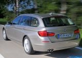 Ð¤Ð¾Ñ‚Ð¾Ð³Ñ€Ð°Ñ„Ð¸Ñ Ð°Ð²Ñ‚Ð¾Ð¼Ð¾Ð±Ð¸Ð»Ñ 2011 BMW 5-series Touring â„–069 Ð“Ð°Ð»ÐµÑ€ÐµÑ Ñ„Ð¾Ñ‚Ð¾Ð³Ñ€Ð°Ñ„Ð¸Ð¹ и обоев рабочего Ñтола Ñ Ð¸Ð·Ð¾Ð±Ñ€Ð°Ð¶ÐµÐ½Ð¸ÐµÐ¼ ÑкÑтерьера, интерьера, конÑтрукции и дизайнерÑких риÑунков Ð°Ð²Ñ‚Ð¾Ð¼Ð¾Ð±Ð¸Ð»Ñ 2011 BMW 5-series Touring.