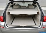 Ð¤Ð¾Ñ‚Ð¾Ð³Ñ€Ð°Ñ„Ð¸Ñ Ð°Ð²Ñ‚Ð¾Ð¼Ð¾Ð±Ð¸Ð»Ñ 2011 BMW 5-series Touring â„–154 Ð“Ð°Ð»ÐµÑ€ÐµÑ Ñ„Ð¾Ñ‚Ð¾Ð³Ñ€Ð°Ñ„Ð¸Ð¹ и обоев рабочего Ñтола Ñ Ð¸Ð·Ð¾Ð±Ñ€Ð°Ð¶ÐµÐ½Ð¸ÐµÐ¼ ÑкÑтерьера, интерьера, конÑтрукции и дизайнерÑких риÑунков Ð°Ð²Ñ‚Ð¾Ð¼Ð¾Ð±Ð¸Ð»Ñ 2011 BMW 5-series Touring.