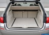 Ð¤Ð¾Ñ‚Ð¾Ð³Ñ€Ð°Ñ„Ð¸Ñ Ð°Ð²Ñ‚Ð¾Ð¼Ð¾Ð±Ð¸Ð»Ñ 2011 BMW 5-series Touring â„–156 Ð“Ð°Ð»ÐµÑ€ÐµÑ Ñ„Ð¾Ñ‚Ð¾Ð³Ñ€Ð°Ñ„Ð¸Ð¹ и обоев рабочего Ñтола Ñ Ð¸Ð·Ð¾Ð±Ñ€Ð°Ð¶ÐµÐ½Ð¸ÐµÐ¼ ÑкÑтерьера, интерьера, конÑтрукции и дизайнерÑких риÑунков Ð°Ð²Ñ‚Ð¾Ð¼Ð¾Ð±Ð¸Ð»Ñ 2011 BMW 5-series Touring.
