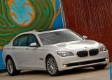 Ð¤Ð¾Ñ‚Ð¾Ð³Ñ€Ð°Ñ„Ð¸Ñ Ð°Ð²Ñ‚Ð¾Ð¼Ð¾Ð±Ð¸Ð»Ñ 2011 BMW 750Li â„–011 Ð“Ð°Ð»ÐµÑ€ÐµÑ Ñ„Ð¾Ñ‚Ð¾Ð³Ñ€Ð°Ñ„Ð¸Ð¹ и обоев рабочего Ñтола Ñ Ð¸Ð·Ð¾Ð±Ñ€Ð°Ð¶ÐµÐ½Ð¸ÐµÐ¼ ÑкÑтерьера, интерьера, конÑтрукции и дизайнерÑких риÑунков Ð°Ð²Ñ‚Ð¾Ð¼Ð¾Ð±Ð¸Ð»Ñ 2011 BMW 750Li.