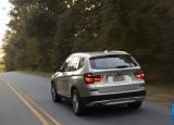 Ð¤Ð¾Ñ‚Ð¾Ð³Ñ€Ð°Ñ„Ð¸Ñ Ð°Ð²Ñ‚Ð¾Ð¼Ð¾Ð±Ð¸Ð»Ñ 2011 BMW X3 xDrive35i â„–139 Ð“Ð°Ð»ÐµÑ€ÐµÑ Ñ„Ð¾Ñ‚Ð¾Ð³Ñ€Ð°Ñ„Ð¸Ð¹ и обоев рабочего Ñтола Ñ Ð¸Ð·Ð¾Ð±Ñ€Ð°Ð¶ÐµÐ½Ð¸ÐµÐ¼ ÑкÑтерьера, интерьера, конÑтрукции и дизайнерÑких риÑунков Ð°Ð²Ñ‚Ð¾Ð¼Ð¾Ð±Ð¸Ð»Ñ 2011 BMW X3 xDrive35i.